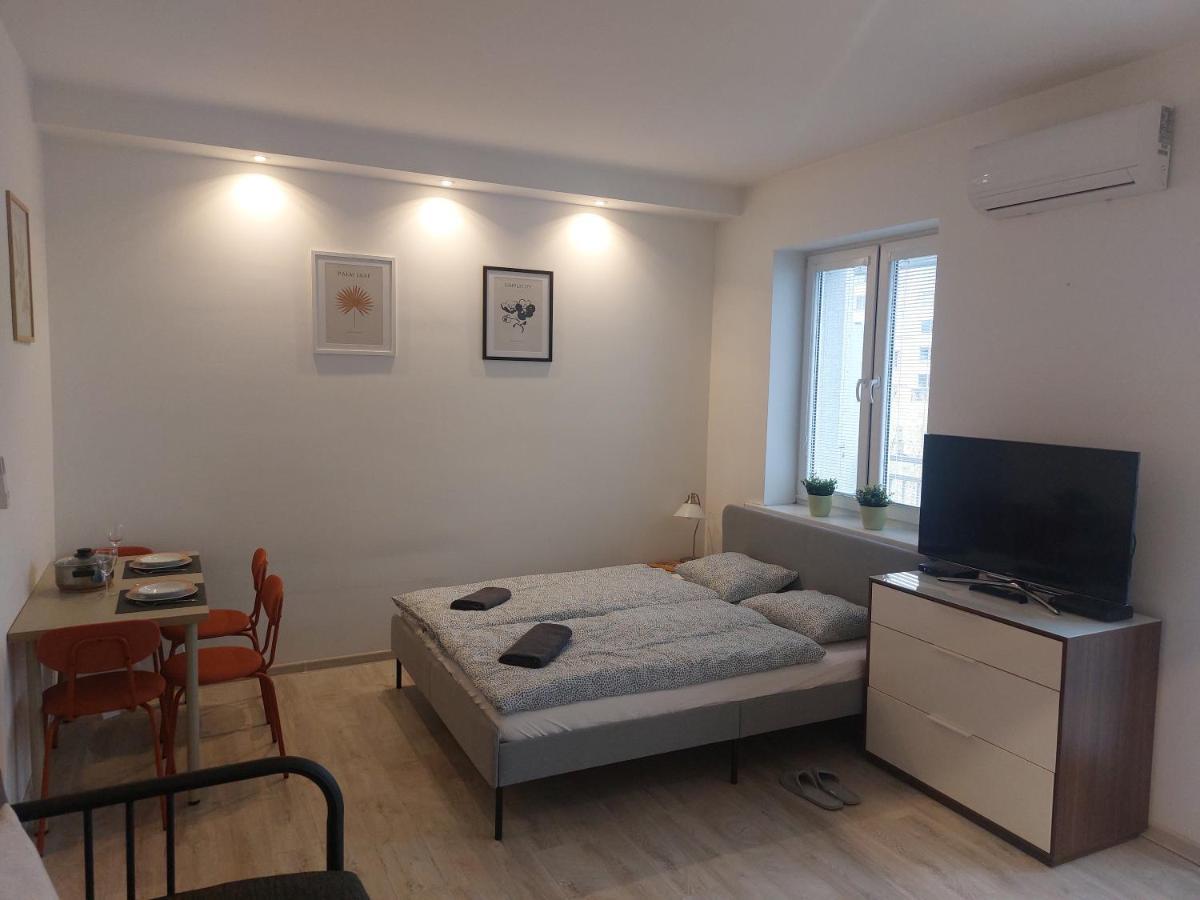 شقة Utulny Apartman S Balkonom براتسيلافا المظهر الخارجي الصورة